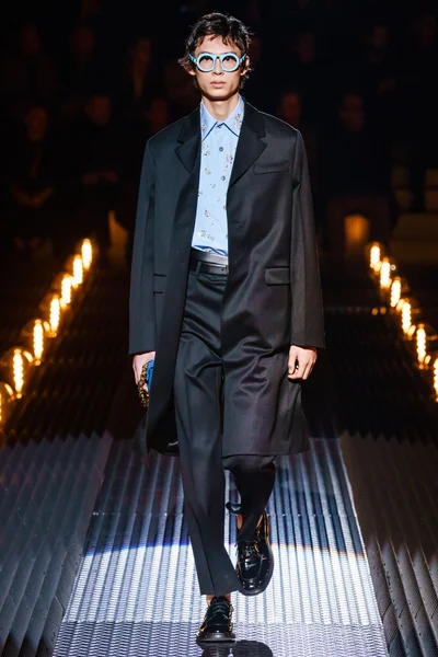 Look 39